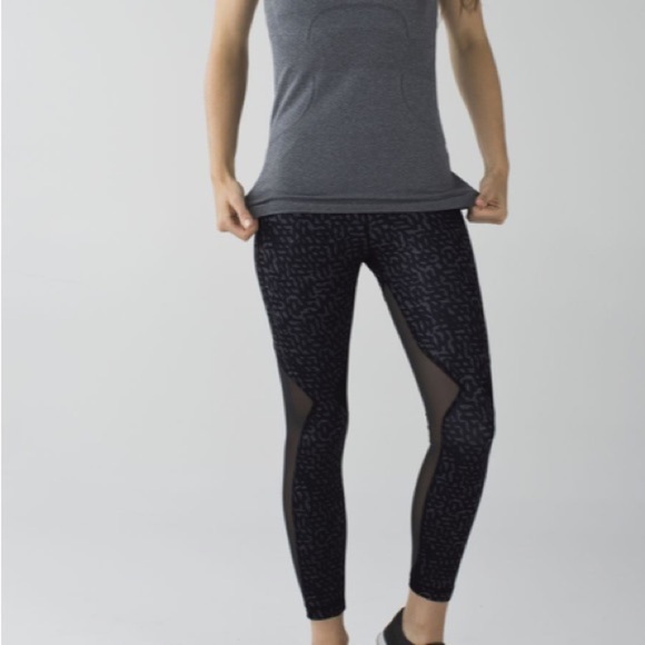 Lululemon Running In The City 7/8 Tight Heathered Net Pop Black womens size 4 - Picture 1 of 10
